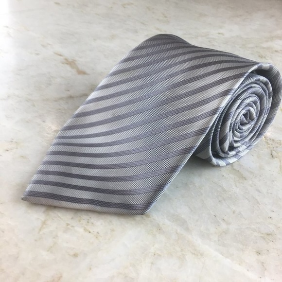 KENNETH COLE SILK TIE - Picture 10 of 11